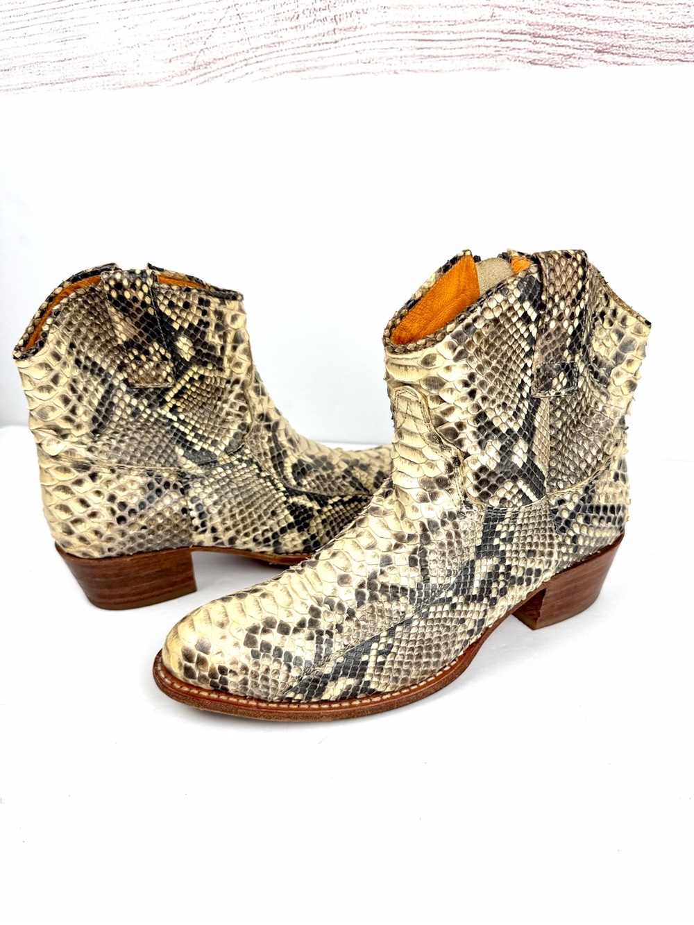 Frye 77858 Genuine Python Snakeskin Western Ankle Boots Made in Spain Rare US 8